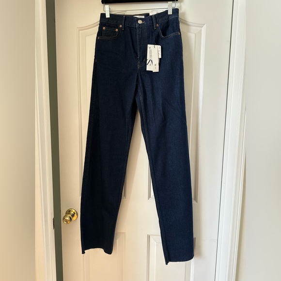 NWT Zara Dark Wash Straight Leg Jeans - Picture 1 of 4